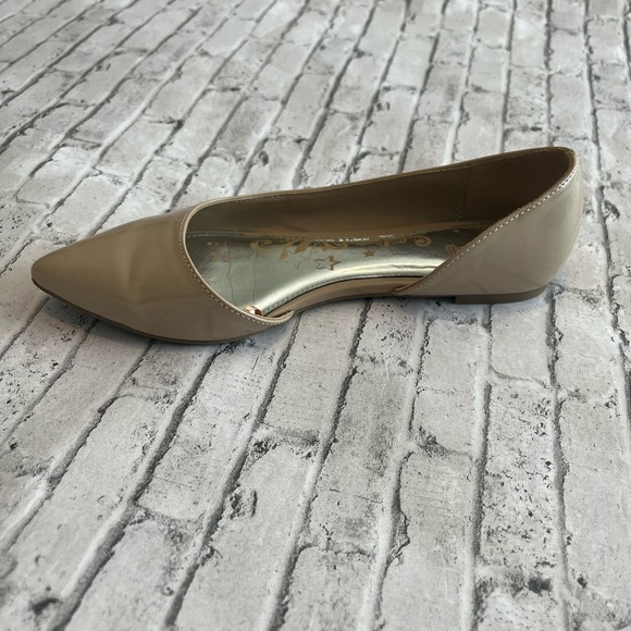 Brash Beige Women's Flats Size 8 - Picture 8 of 8